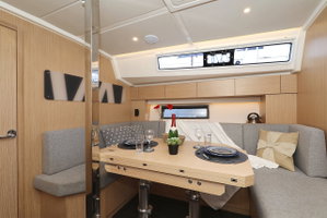 Bavaria C42 Style „Silver Seagull“ – fotka 12