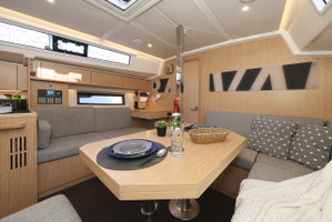 Bavaria C42 Style „Silver Seagull“ – fotka 13