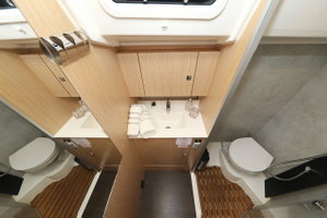 Bavaria C42 Style „Silver Seagull“ – fotka 25