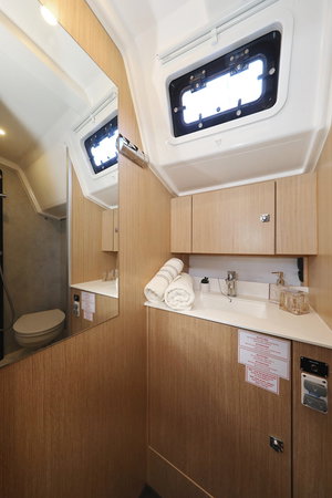 Bavaria C42 Style „Silver Seagull“ – fotka 26
