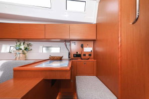 Bavaria C50 Holiday „Granat“ – fotka 13