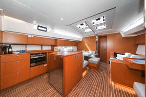 Bavaria C50 Holiday „Granat“ – fotka 15