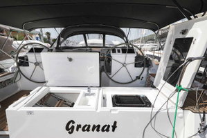 Bavaria C50 Holiday „Granat“ – fotka 7