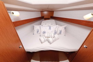 Bavaria Cruiser 33