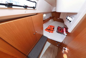Bavaria Cruiser 33