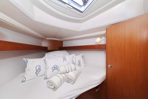 Bavaria Cruiser 33