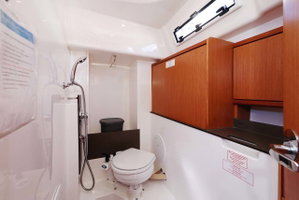 Bavaria Cruiser 33
