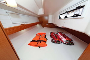 Bavaria Cruiser 33