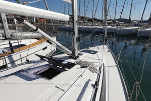 Bavaria Cruiser 33