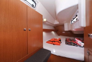 Bavaria Cruiser 33