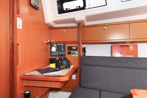 Bavaria Cruiser 33