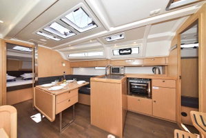 Bavaria Cruiser 37