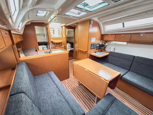 Bavaria Cruiser 37