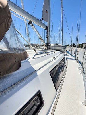 Bavaria Cruiser 37