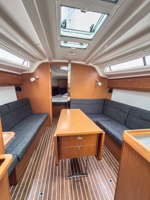 Bavaria Cruiser 37
