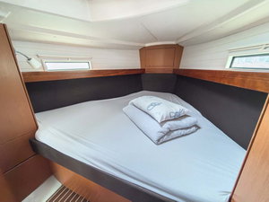 Bavaria Cruiser 37