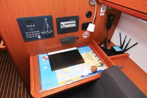 Bavaria Cruiser 37