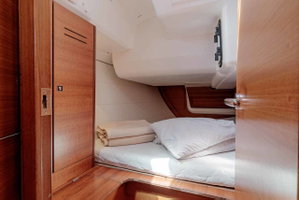 Dufour 350