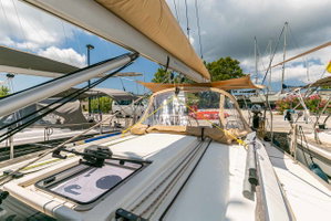 Dufour 350
