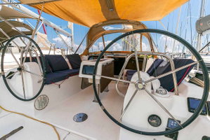 Dufour 350