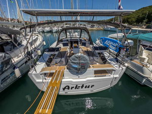 Dufour 37 „Arktur“ – fotka 1