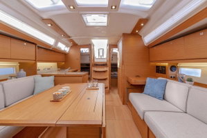 Dufour 390 „Dupina 23“ – fotka 3