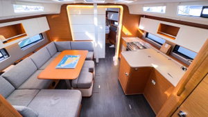 Dufour 41 Performance - 3 cab. „Nine to five“ – fotka 12