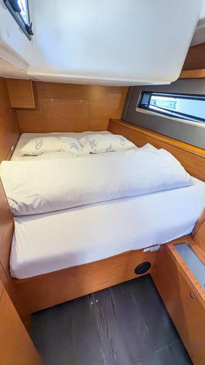 Dufour 41 Performance - 3 cab. „Nine to five“ – fotka 22