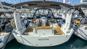 Dufour 41 Performance - 3 cab. „Nine to five“ – fotka 1