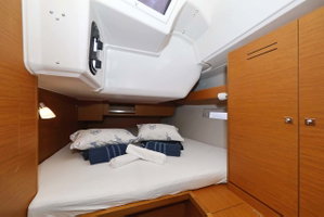 Dufour 430 „Lucia 1“ – fotka 24