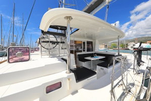 Lagoon 400 „Pagomo nayan“ – fotka 2
