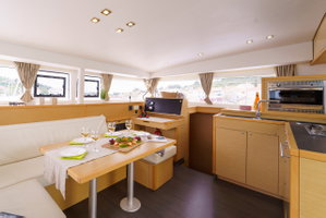 Lagoon 400 S2 „Miss Moneypenny“ – fotka 14