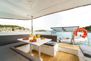 Lagoon 400 S2 „Miss Moneypenny“ – fotka 6