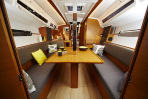 Sun Odyssey 349 „Glasswing“ – fotka 4