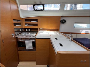 Sun Odyssey 380 „Golden eye“ – fotka 3