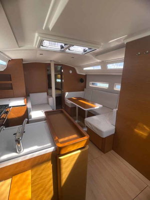 Sun Odyssey 410 „Rocketman“ – fotka 3