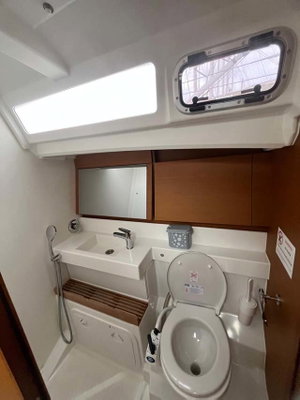 Sun Odyssey 440