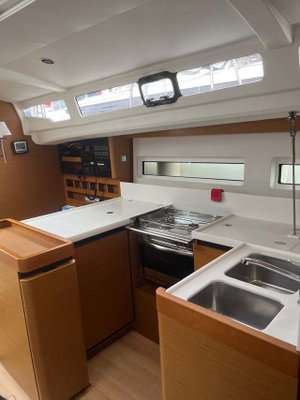 Sun Odyssey 440