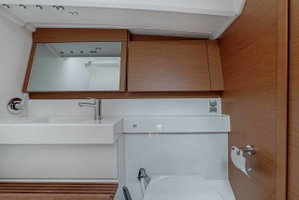 Sun Odyssey 440