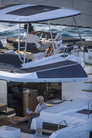 Lagoon 51 „Queen Victoria“ – fotka 10